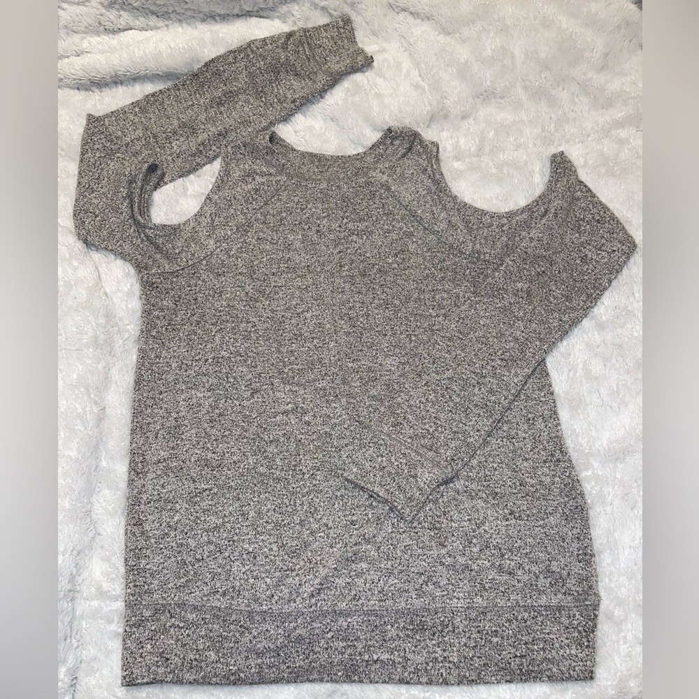 Abercrombie & Fitch High Neck Cold Shoulder Long Sleeve Top